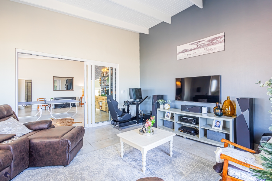 5 Bedroom Property for Sale in Myburgh Park Western Cape